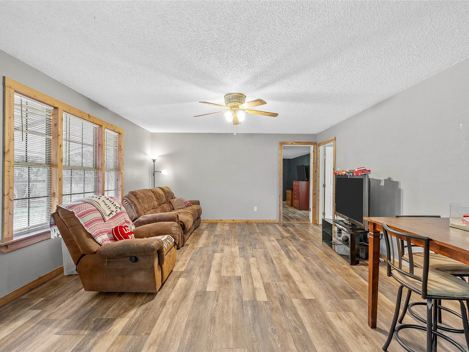 239 Wildwood Ave Elm Mott, TX 76640 - Thumbnail 4