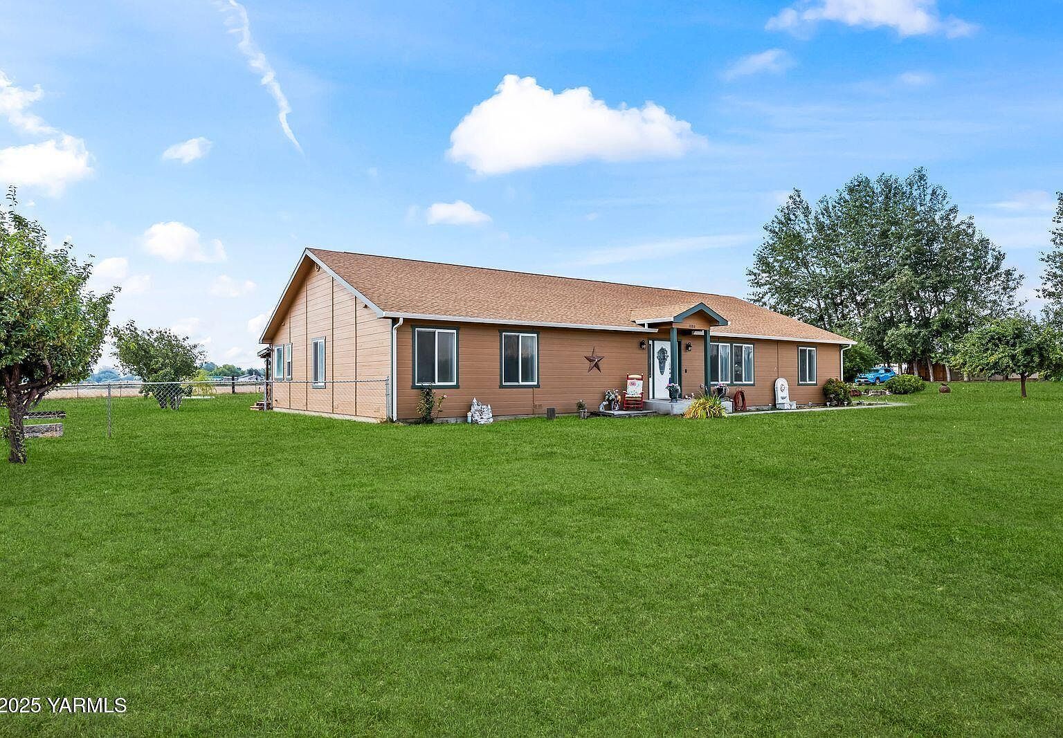 1880 Dilley Rd Tieton, WA 98947 - Thumbnail 4