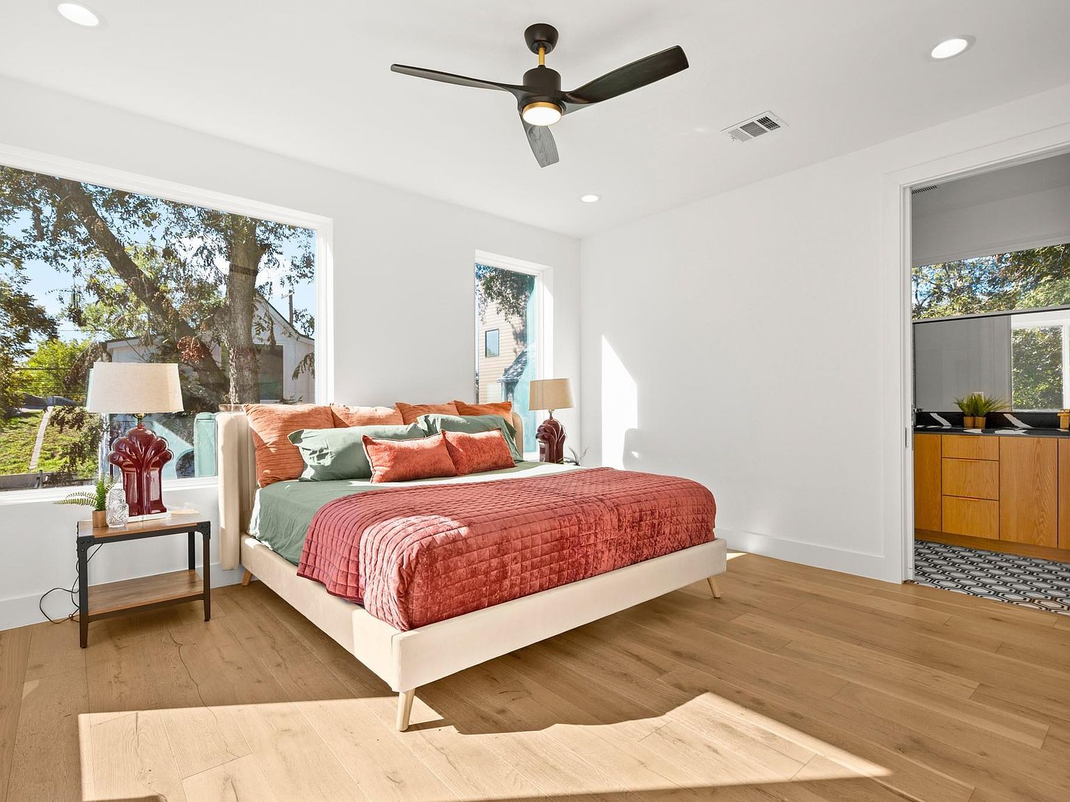 2902 Gonzales St #2 Austin, TX 78702 - Thumbnail 4