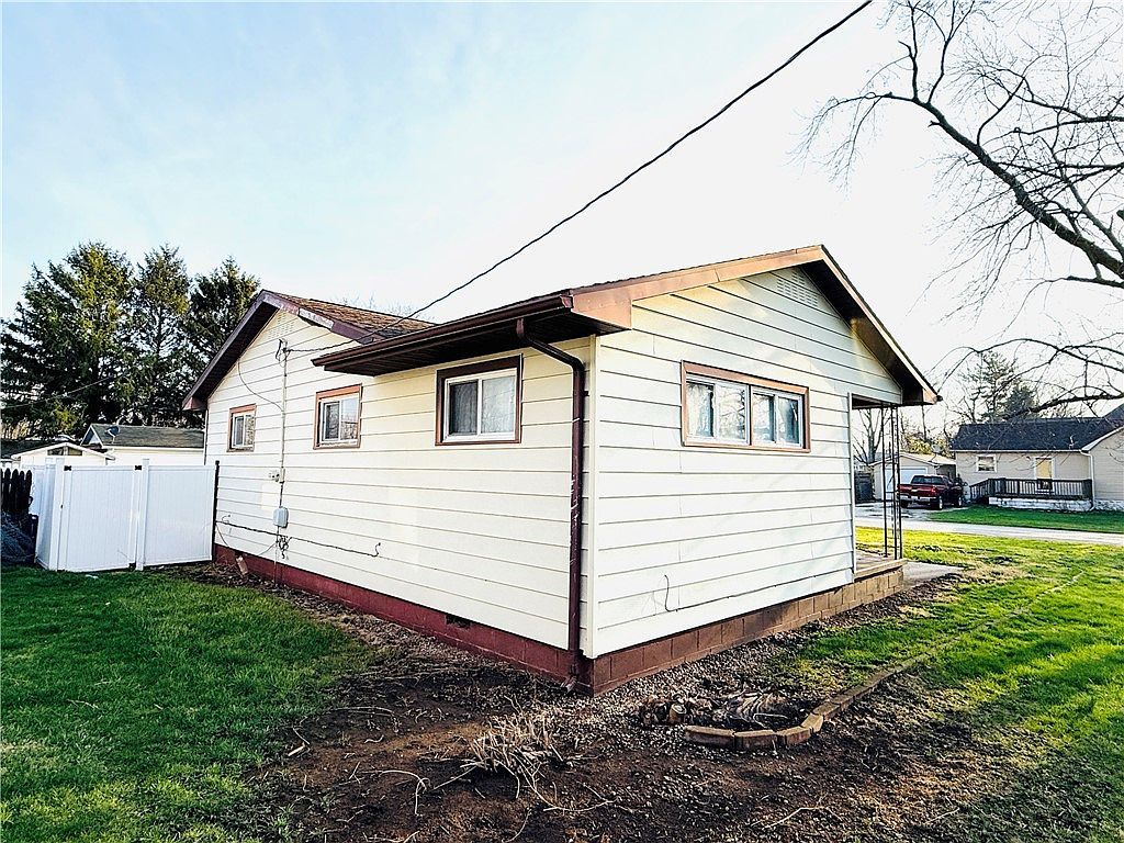 502 W Elm St Hoopeston, IL 60942 - Thumbnail 4