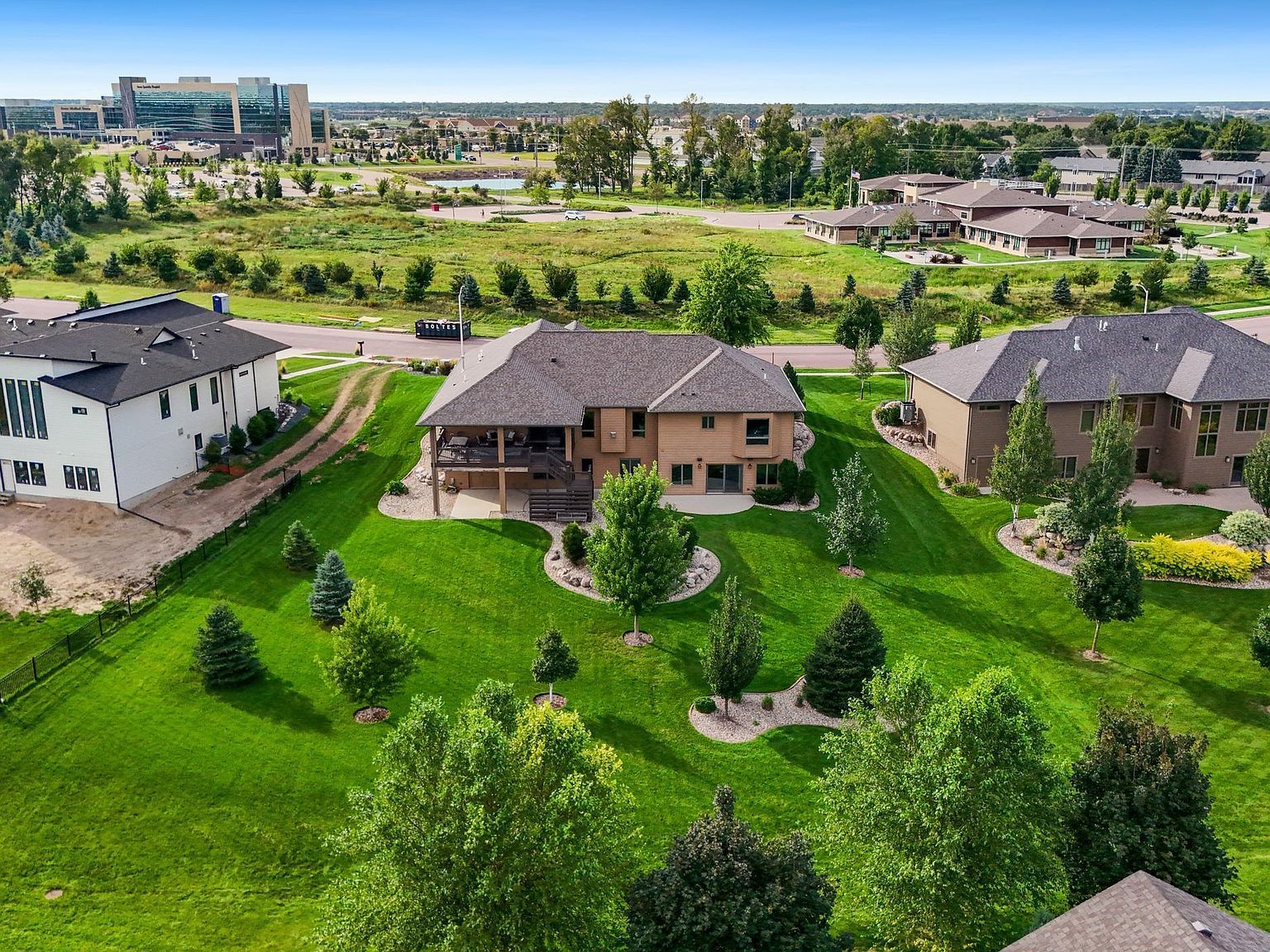 6300 S Hemingstone Trl Sioux Falls, SD 57108 - Thumbnail 4