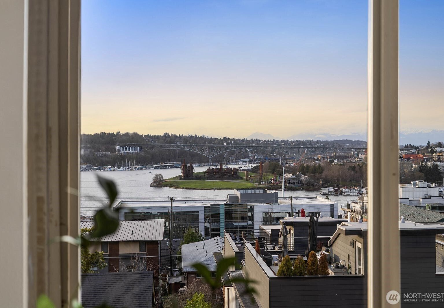 2703 Boylston Ave E APT 302 Seattle, WA 98102 - Thumbnail 4