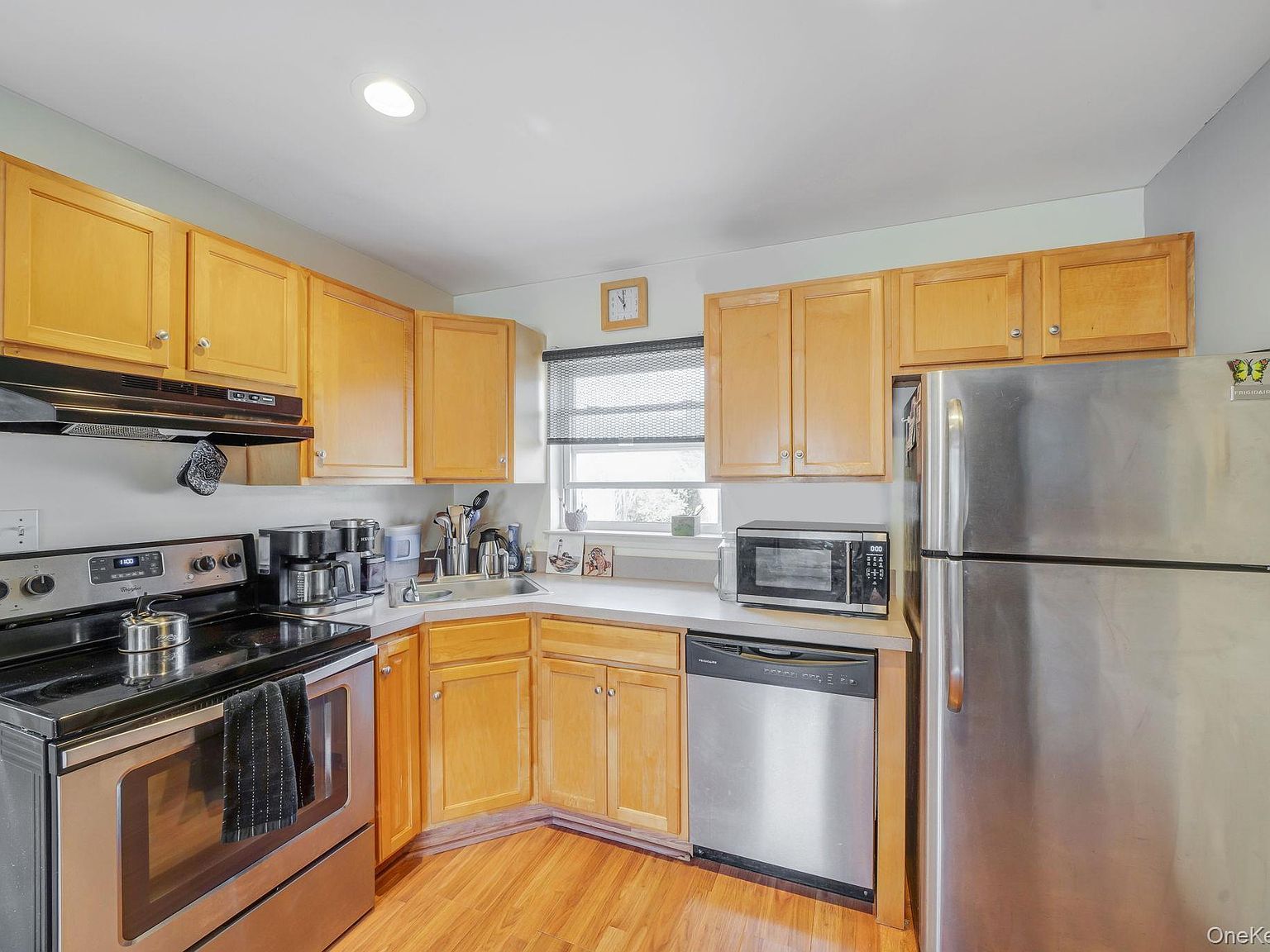 106 Holbrook Rd Centereach, NY 11720 - Thumbnail 4