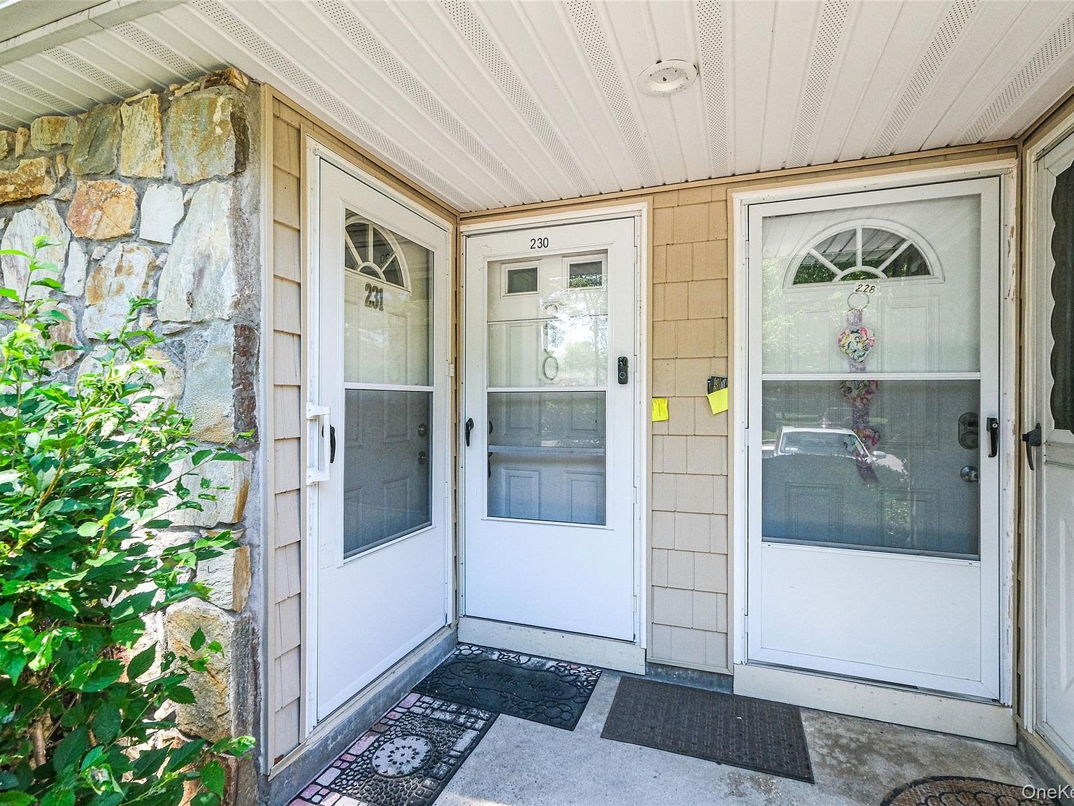 230 Lake Pointe Cir #230 Middle Island, NY 11953 - Thumbnail 4