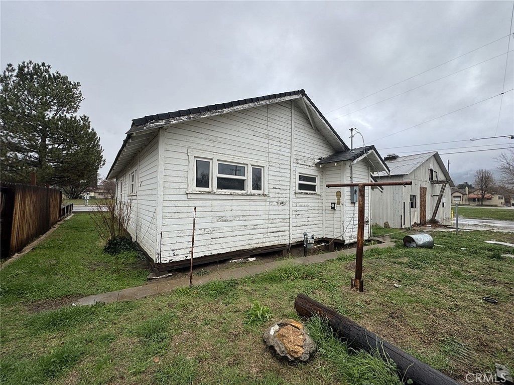 307 S Curry St Tehachapi, CA 93561 - Thumbnail 4