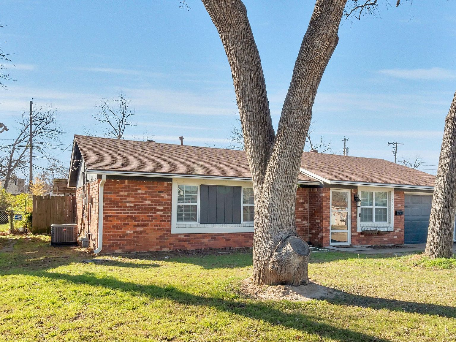 2320 Meadow Lark Irving, TX 75060 - Thumbnail 4