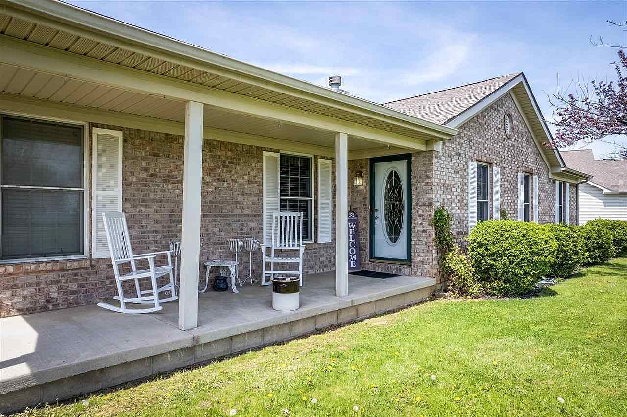 400 Winding Brook Dr Centerville, IN 47330 - Thumbnail 4