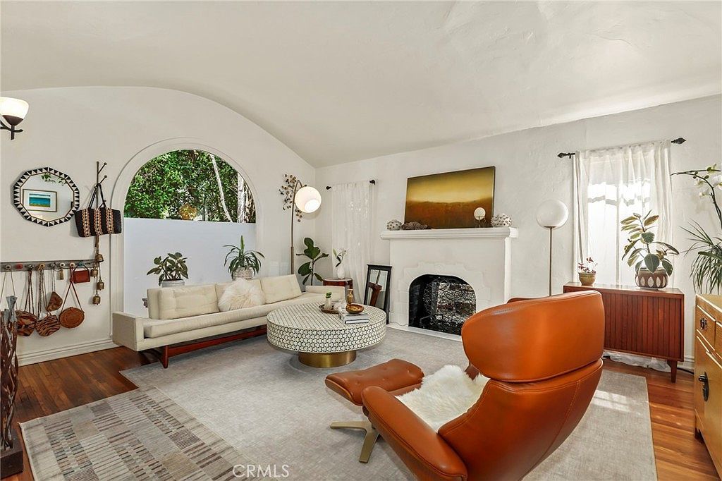 1619 S Curson Ave Los Angeles, CA 90019 - Thumbnail 4