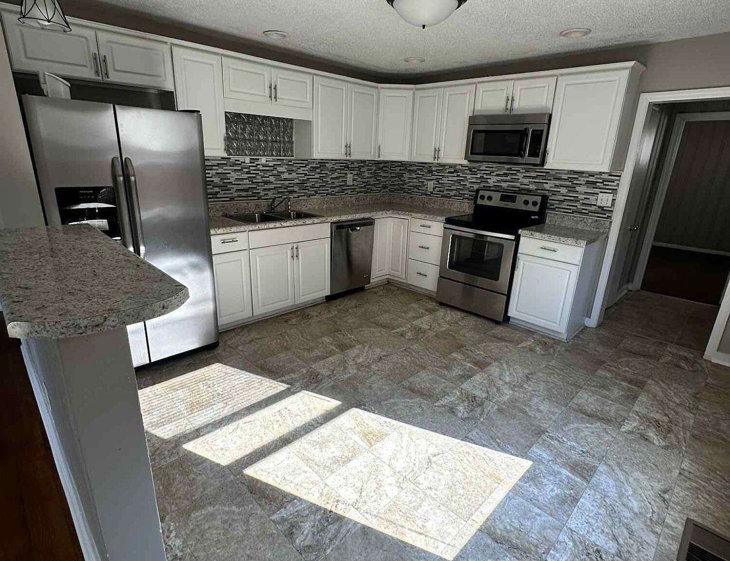 4922 Marylin Ln Chattanooga, TN 37411 - Thumbnail 4