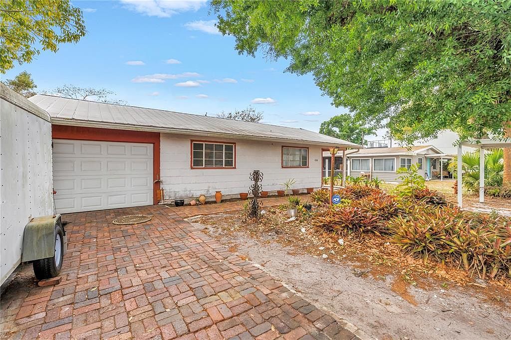 2334 Prospect St Sarasota, FL 34239 - Thumbnail 4
