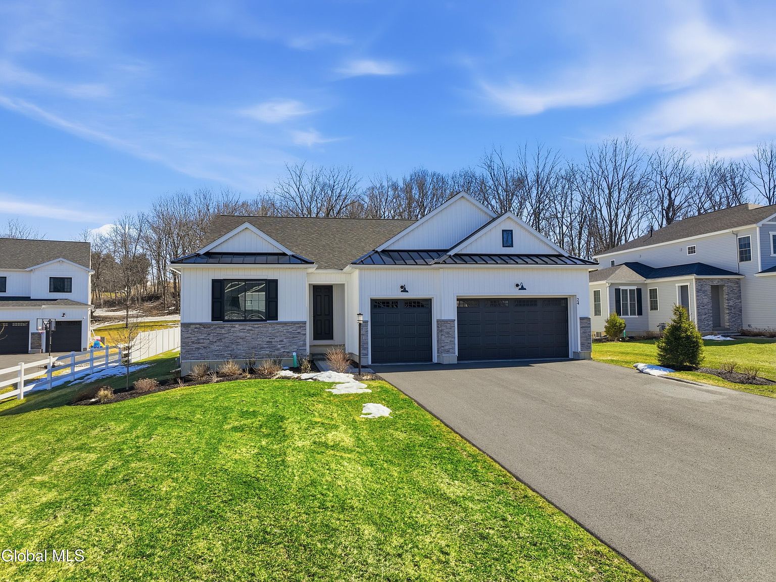 24 Wetherby Ct Cohoes, NY 12047 - Thumbnail 4