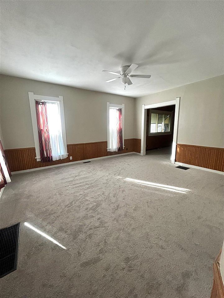 440 W 7th St Connersville, IN 47331 - Thumbnail 4