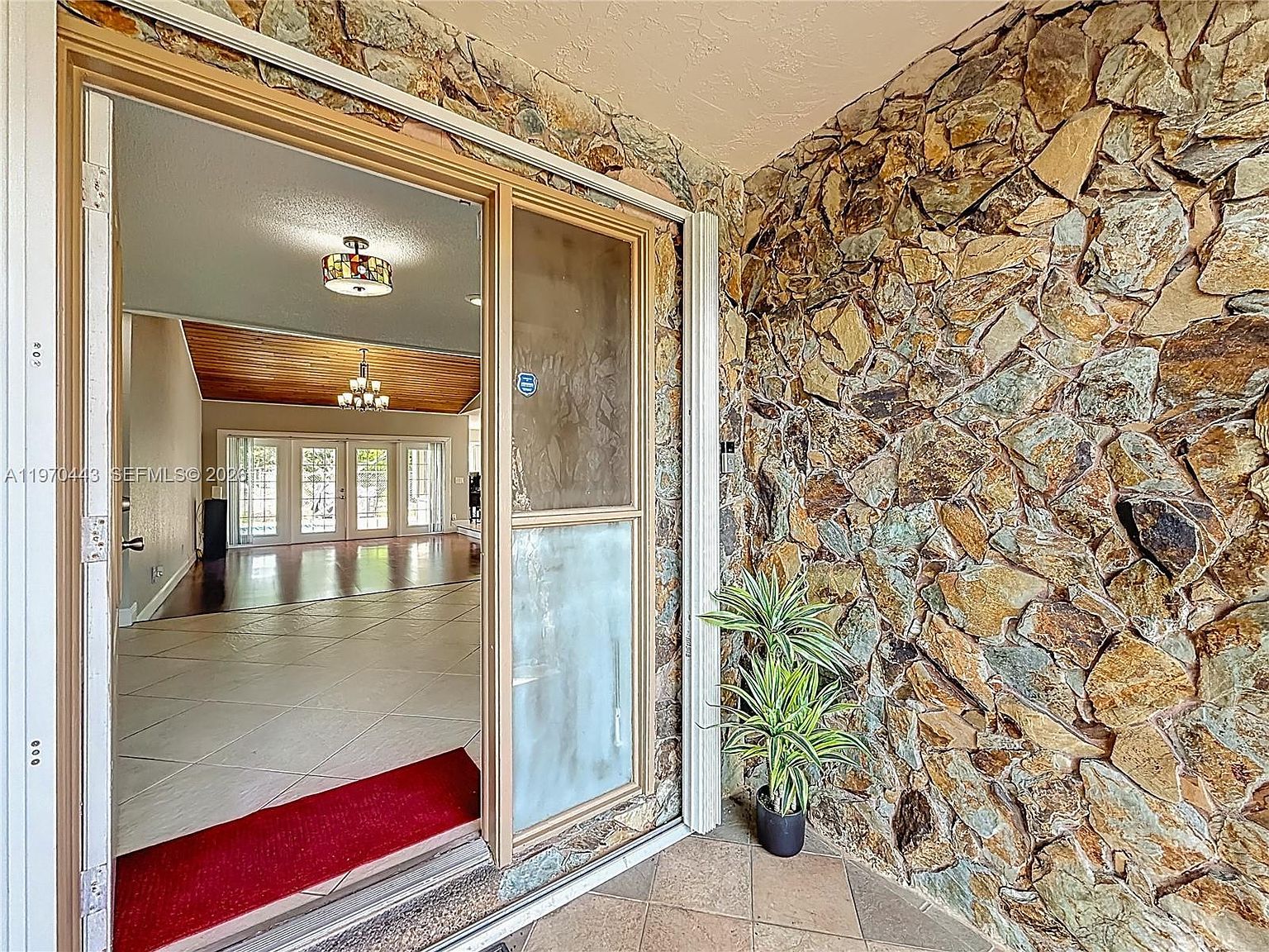 4241 NW 74th Ave Lauderhill, FL 33319 - Thumbnail 4