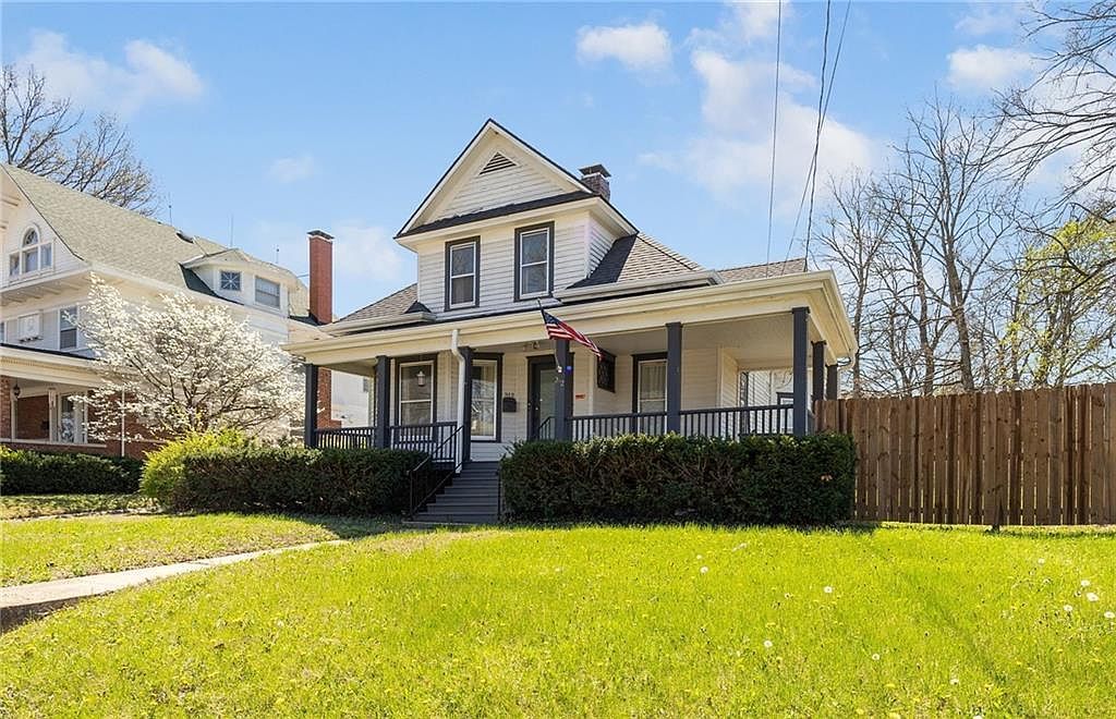 312 E Gay St Warrensburg, MO 64093 - Thumbnail 4