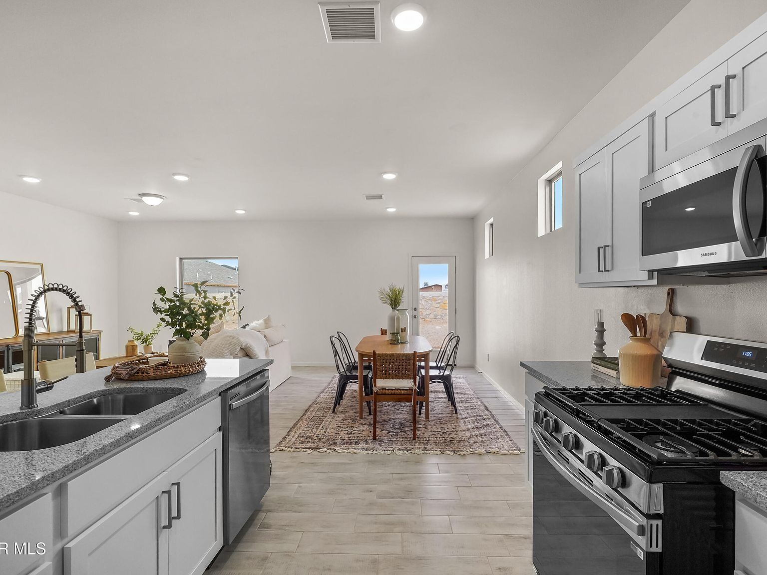 13949 Victory Sky Ave El Paso, TX 79928 - Thumbnail 4