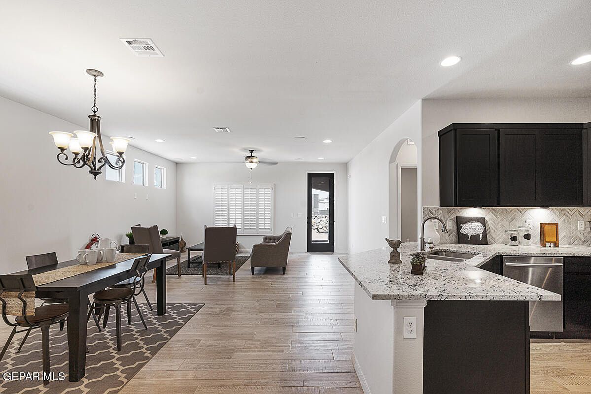 13796 Loreina Luz Ave El Paso, TX 79928 - Thumbnail 4