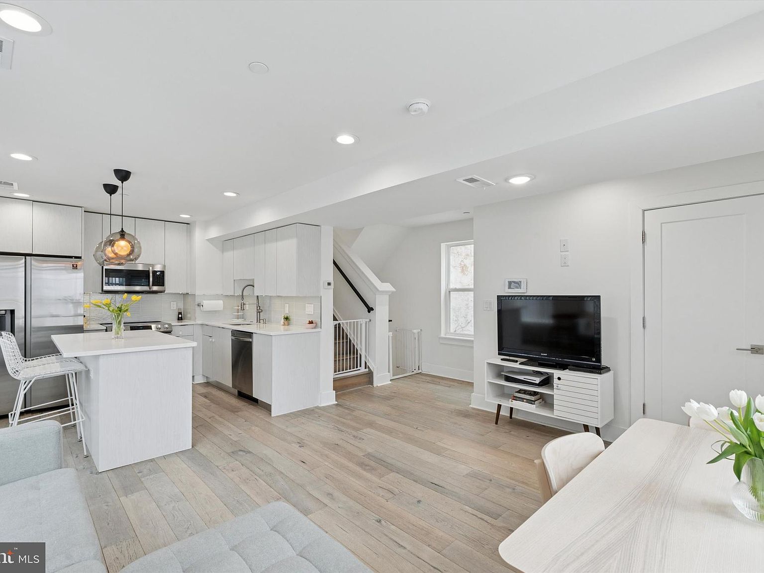 1325 N 17th St #A Philadelphia, PA 19121 - Thumbnail 4