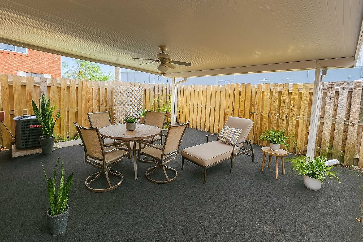 2250 South Palmetto Avenue, Daytona Beach, FL, USA, 32119 - Thumbnail 5