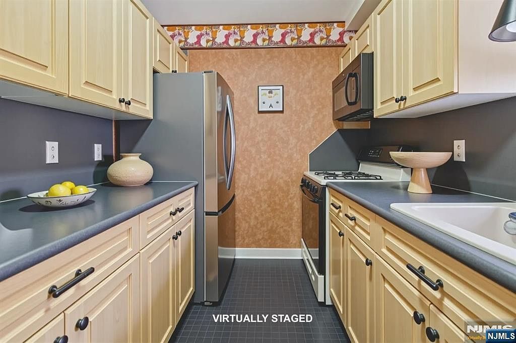 4 Horizon Rd APT 416 Fort Lee, NJ 07024 - Thumbnail 4