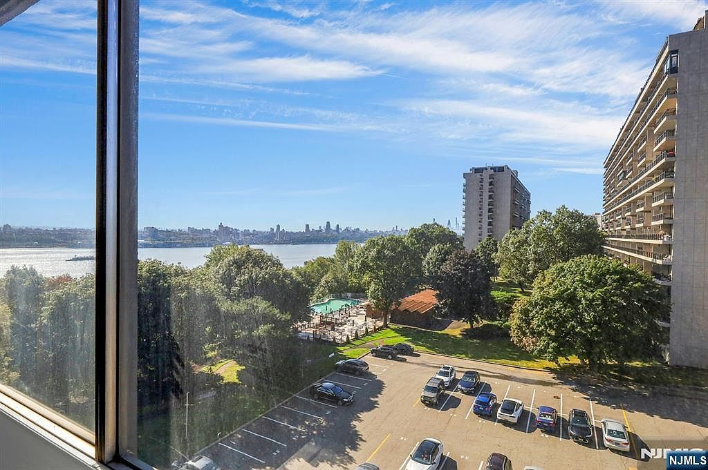 5 Horizon Rd APT 503 Fort Lee, NJ 07024 - Thumbnail 4