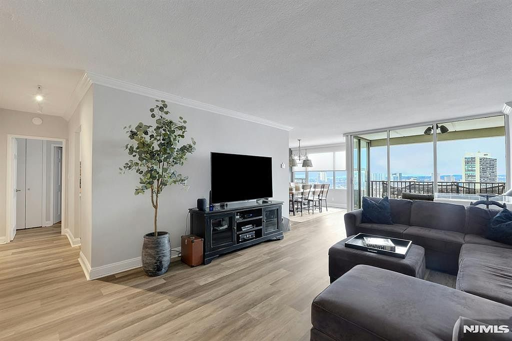 6 Horizon Rd #2209 Fort Lee, NJ 07024 - Thumbnail 4