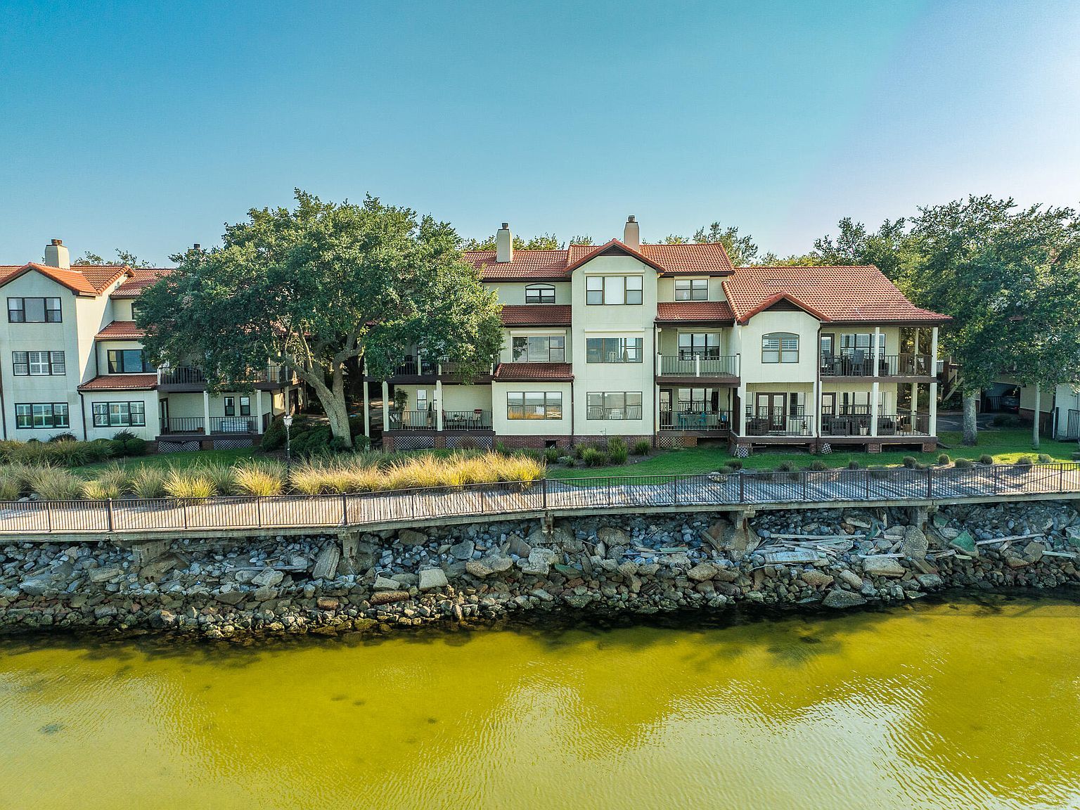 70 Baybridge Dr #B Gulf Breeze, FL 32561 - Thumbnail 4