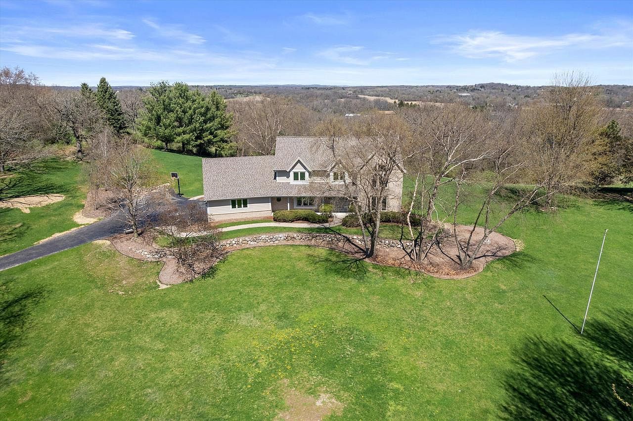 S86W32230 Elias Ct Town Of Mukwonago, WI 53149 - Thumbnail 4