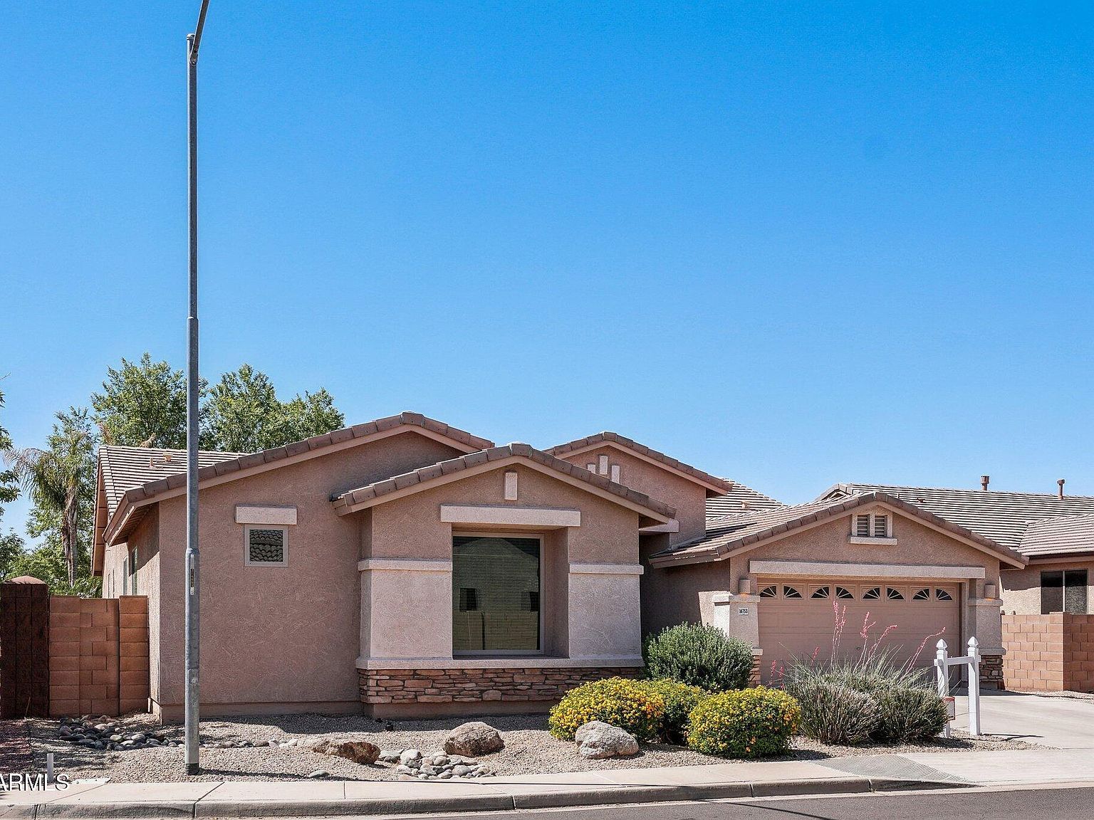 16753 W Bristol Ln Surprise, AZ 85374 - Thumbnail 4