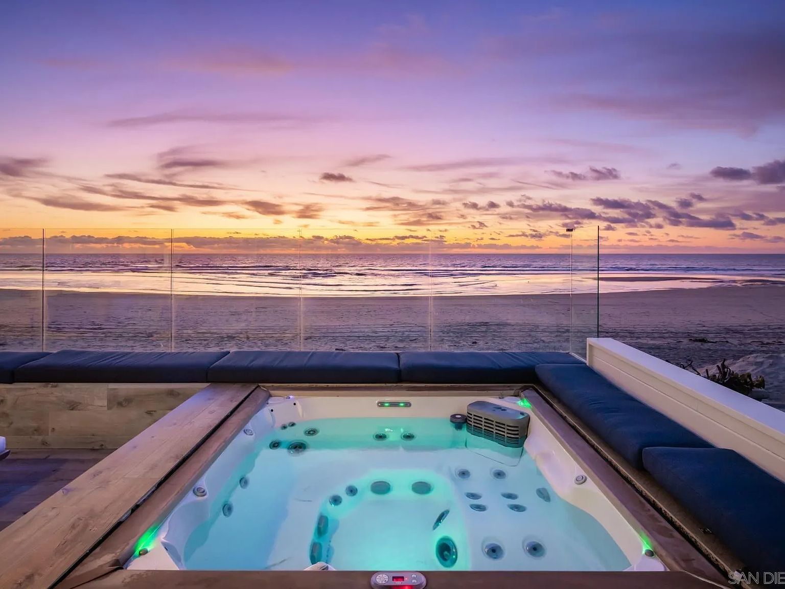 2050 Ocean Front Del Mar, CA 92014 - Thumbnail 4