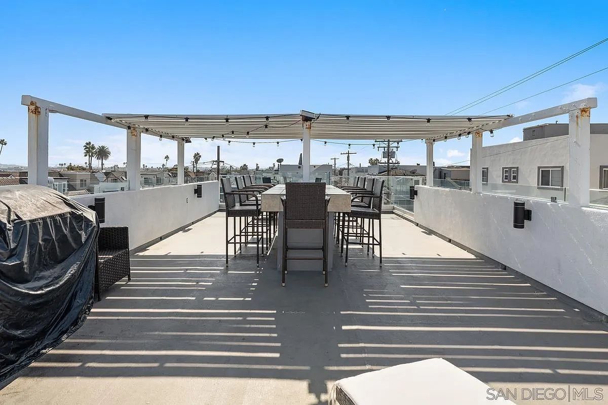 714-16 York Ct San Diego, CA 92109 - Thumbnail 4