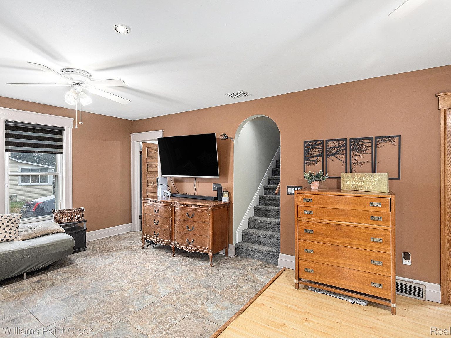 325 W Flint St Lake Orion, MI 48362 - Thumbnail 4