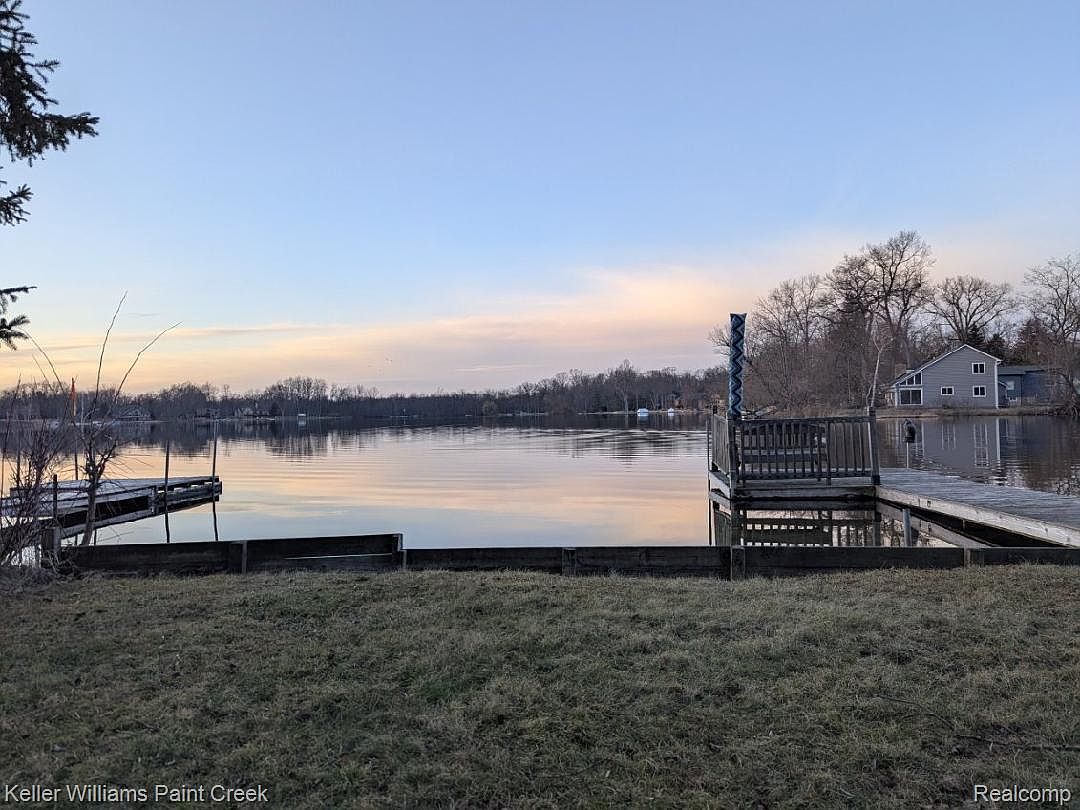 1812 Luneta Ct Commerce Township, MI 48382 - Thumbnail 4