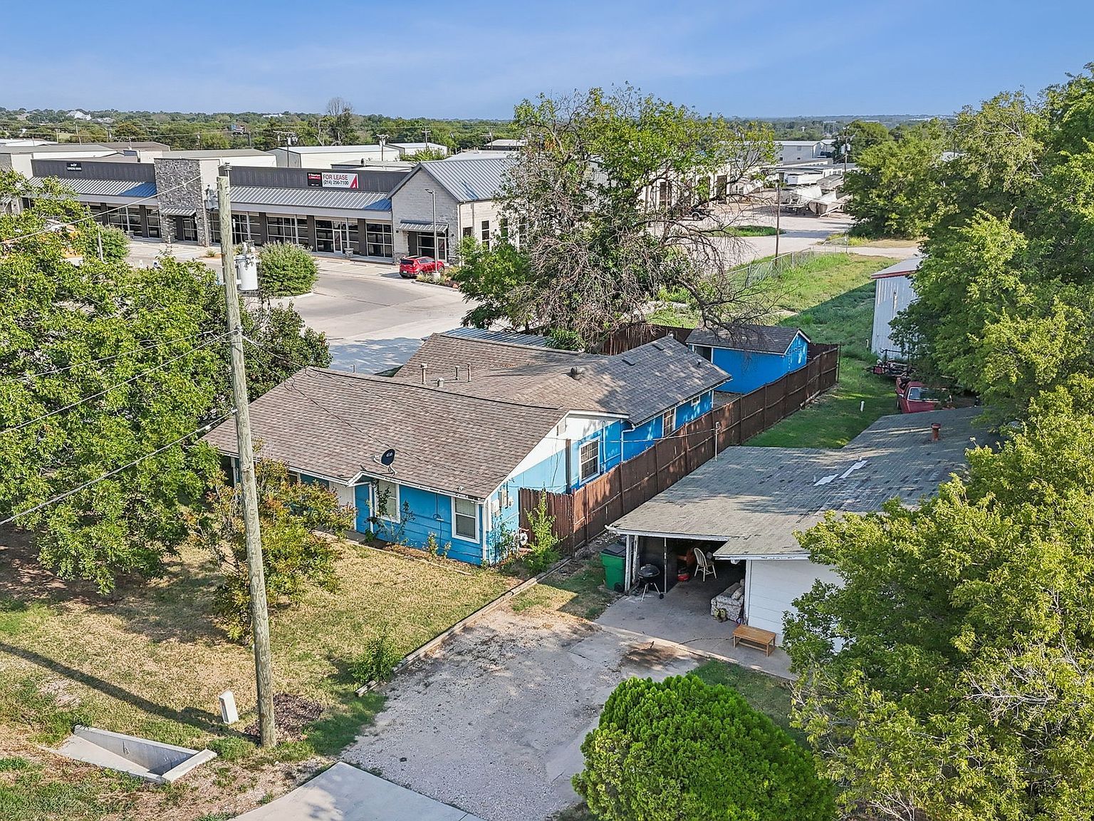 303 E 5th St Justin, TX 76247 - Thumbnail 4