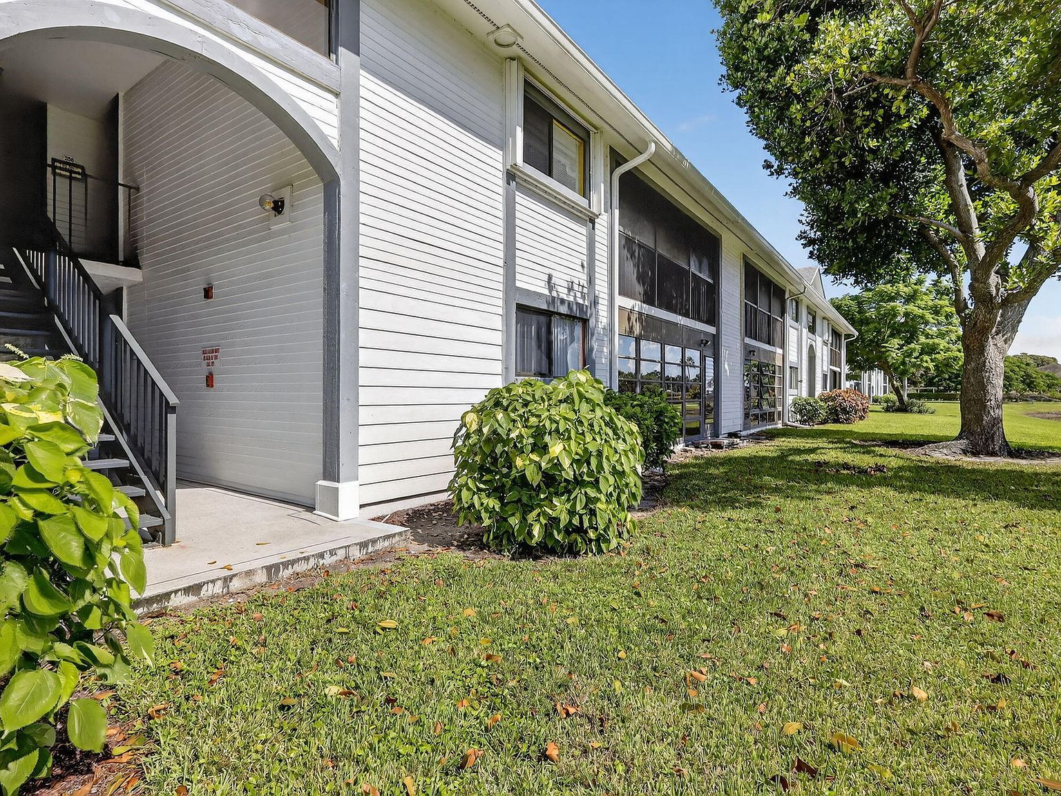 15453 Lakes Of Delray Blvd APT 207 Delray Beach, FL 33484 - Thumbnail 4