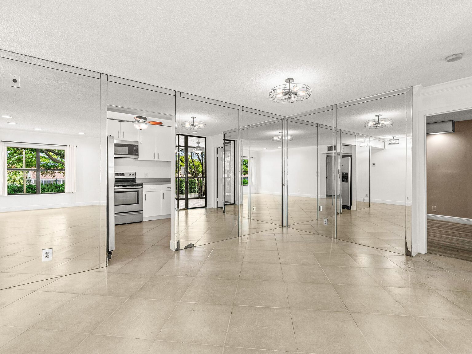 8553 Boca Glades Blvd W APT G Boca Raton, FL 33434 - Thumbnail 4