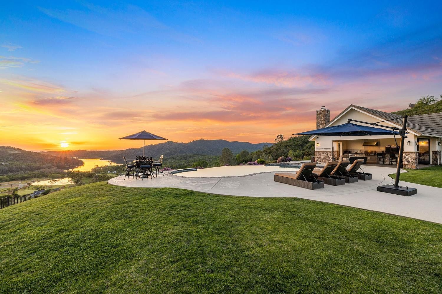 2001 Salmon Valley Ln El Dorado Hills, CA 95762 - Thumbnail 4