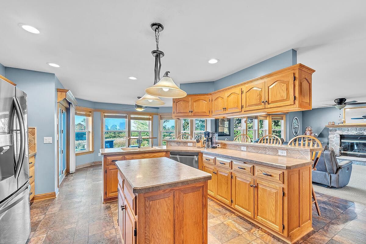 1717 Ernst Dr Hartford, WI 53027 - Thumbnail 4