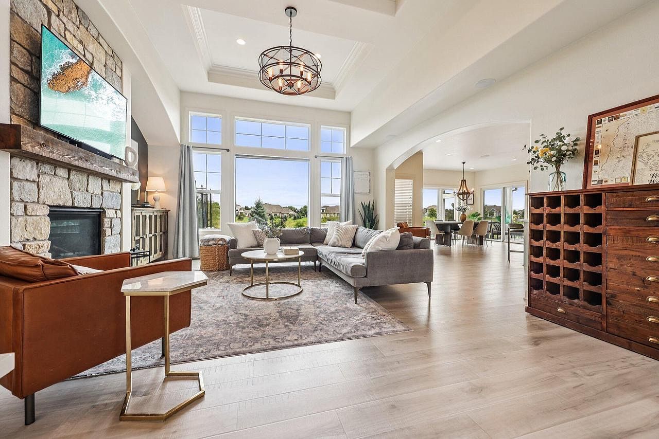 1609 Whistling Hill Cir Hartland, WI 53029 - Thumbnail 4