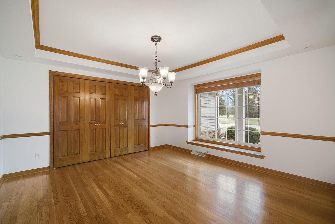 N69W28650 Beverly Ln Hartland, WI 53029 - Thumbnail 4