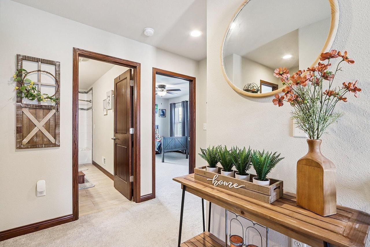 526 Spur Rd Slinger, WI 53086 - Thumbnail 4