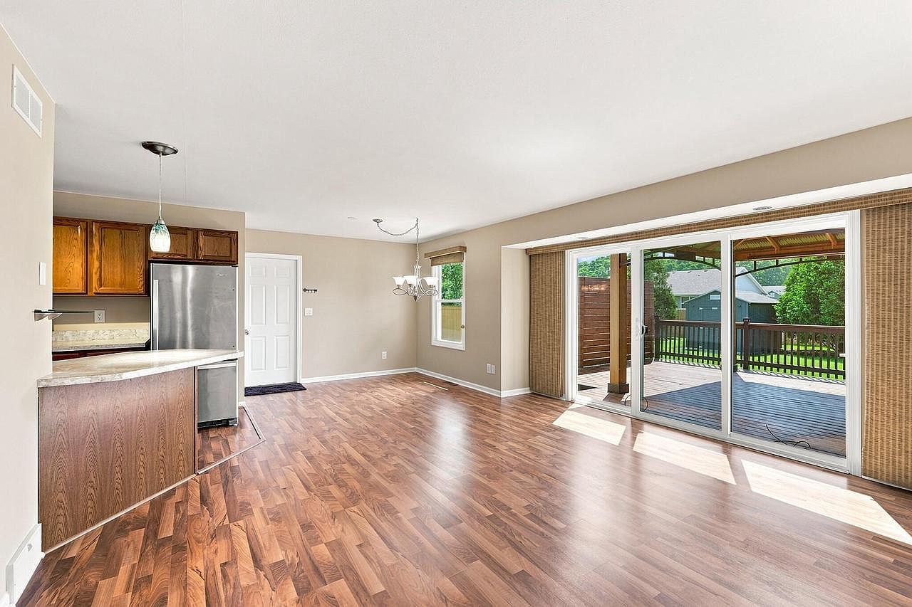 420 Wagner Dr Clinton, WI 53525 - Thumbnail 4