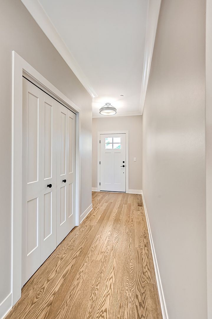 131 Harding Ct Glen Ellyn, IL 60137 - Thumbnail 4