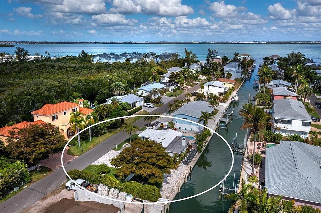 726 Jungle Queen Way Longboat Key, FL 34228 - Thumbnail 4