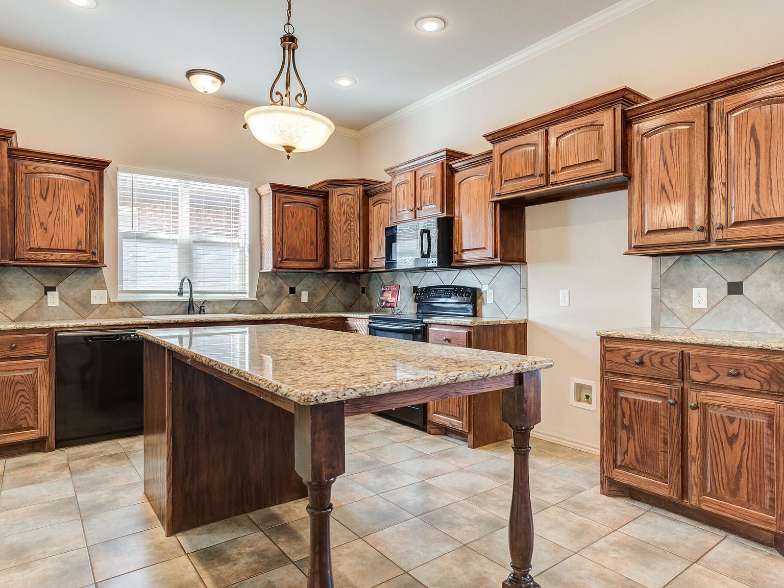 6408 95th St Lubbock, TX 79424 - Thumbnail 4