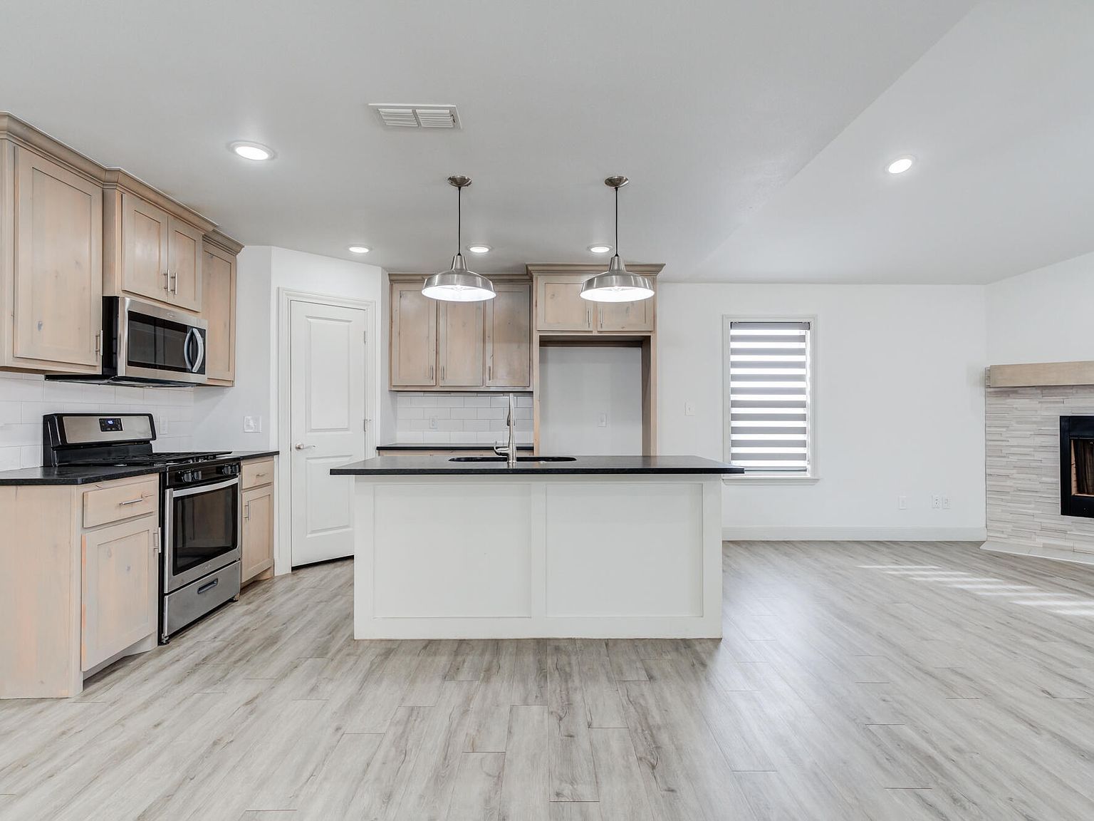 7020 24th St Lubbock, TX 79407 - Thumbnail 4