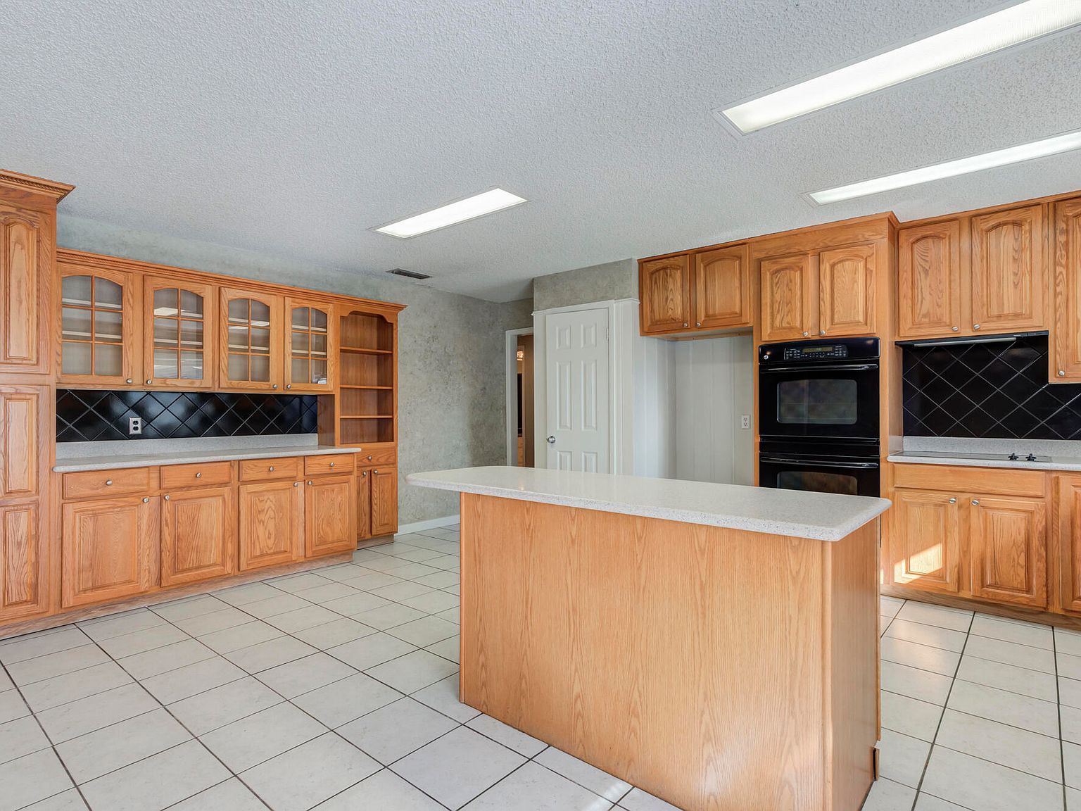 5407 7th St Lubbock, TX 79416 - Thumbnail 4