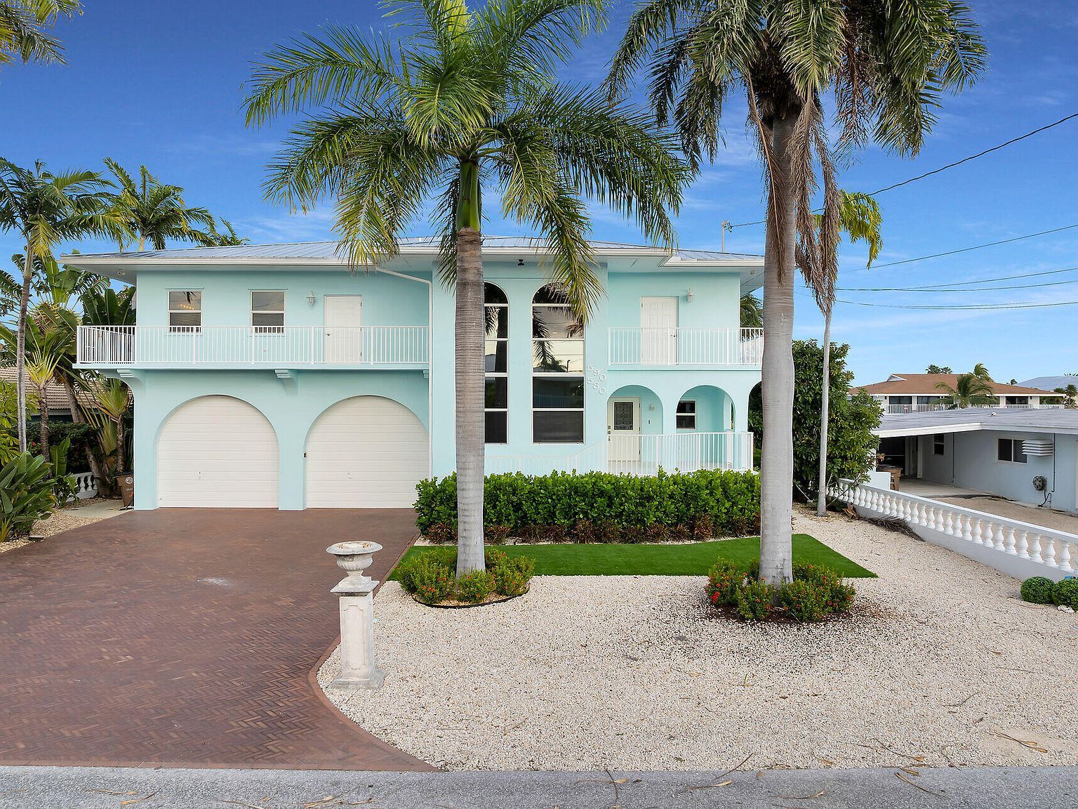 580 & 590 10th St Key Colony Beach, FL 33051 - Thumbnail 4