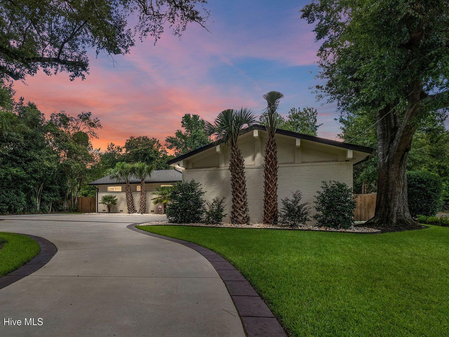 1709 Hawthorne Rd Wilmington, NC 28403 - Thumbnail 4