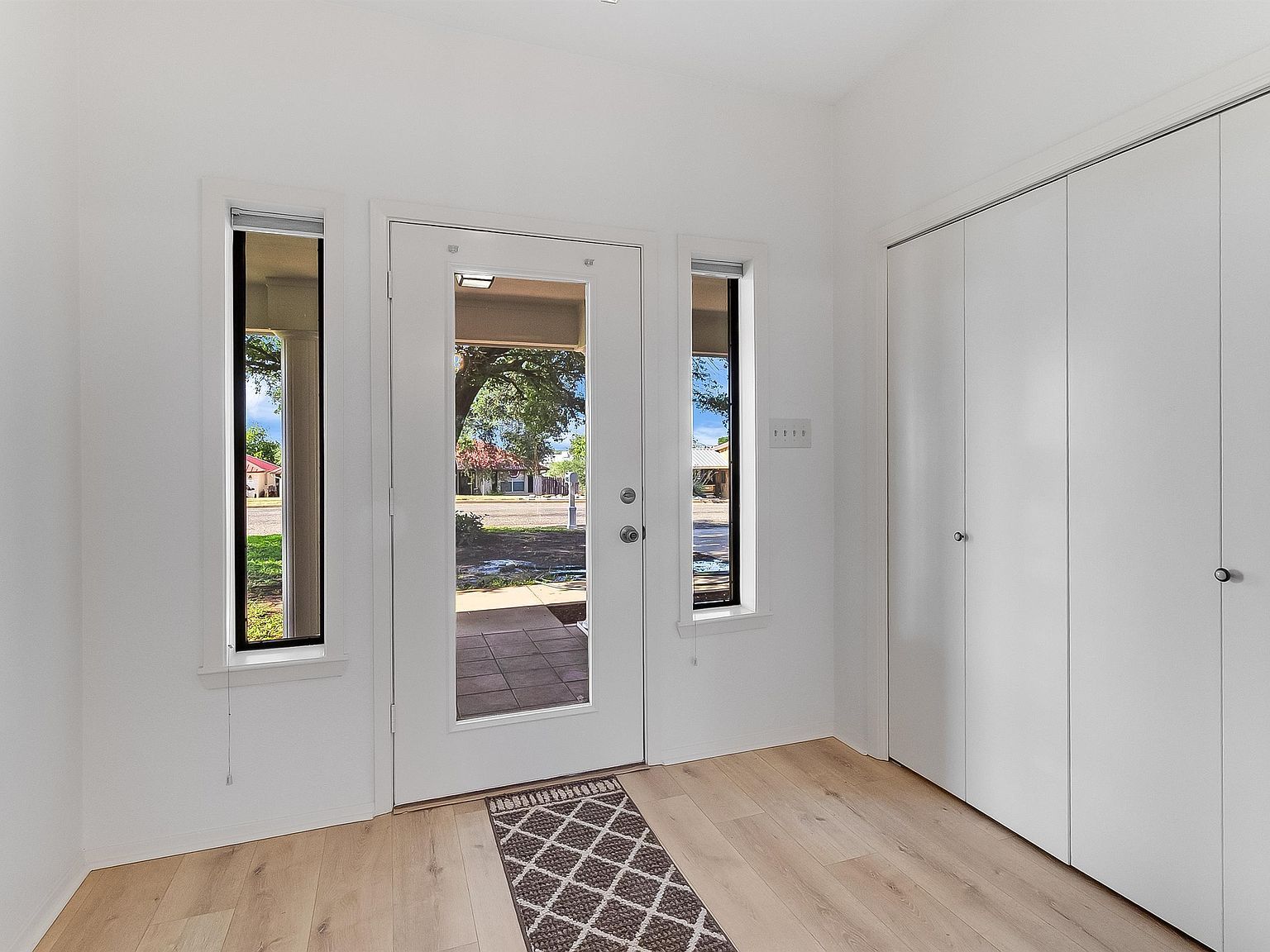 405 E Granite St Llano, TX 78643 - Thumbnail 4