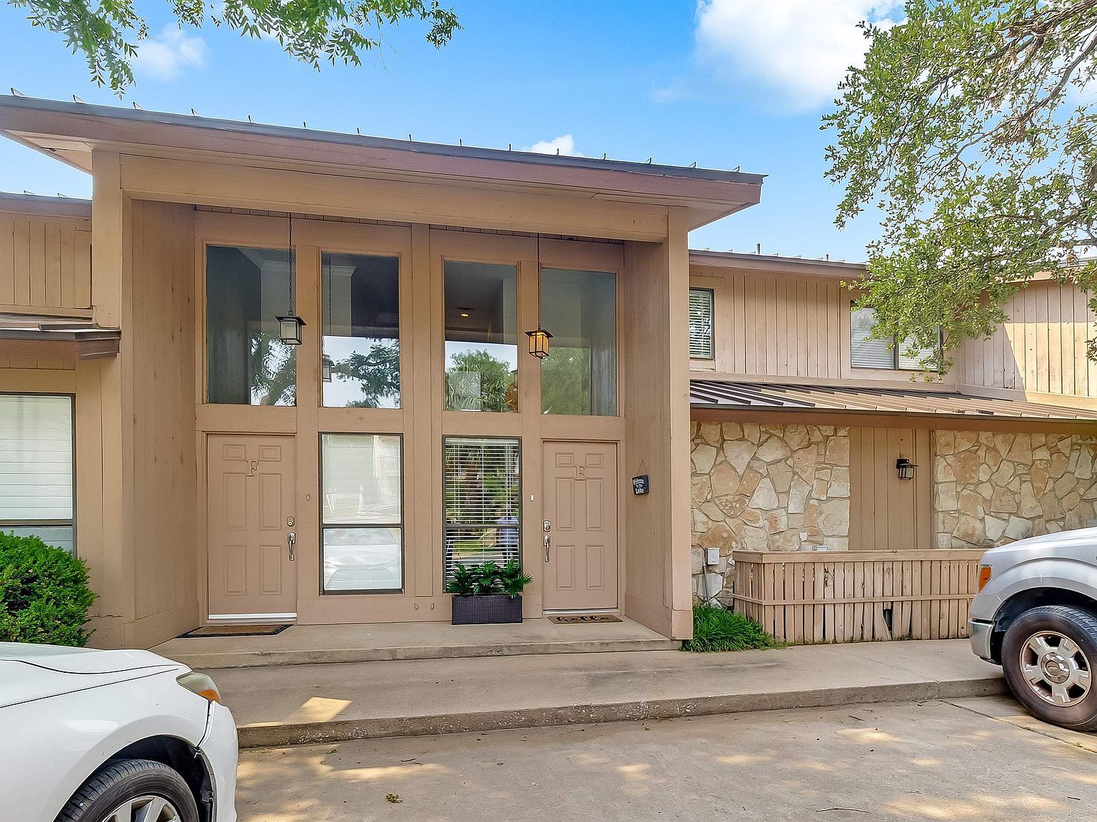 613 Hi Cir N #E Horseshoe Bay, TX 78657 - Thumbnail 4